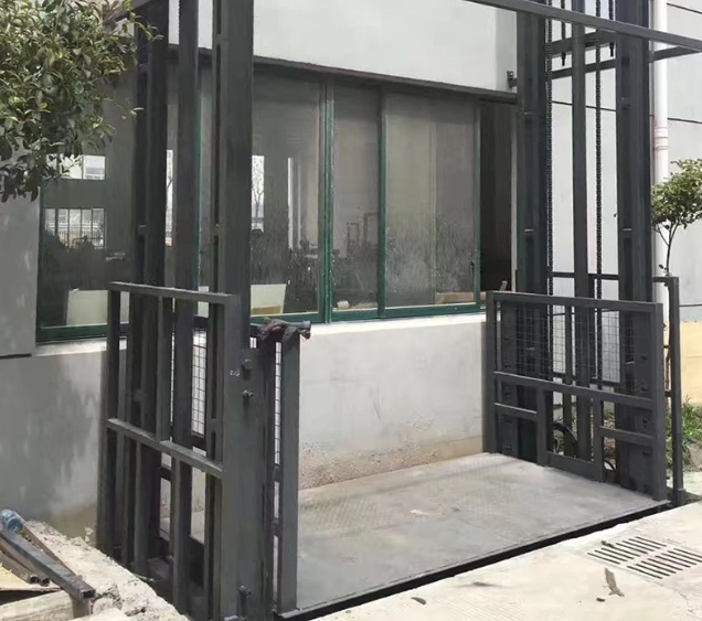 铅山导轨式施工升降机助力民生工程提速增效